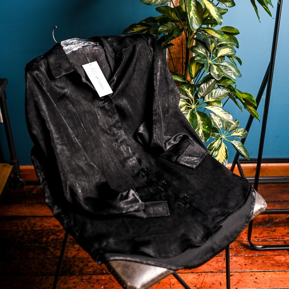 12th Tribe Brand New/ Tags long sleeve button up black, size small